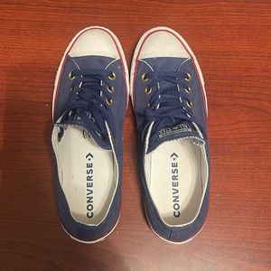 Converse men’s blue size 7. Used 1 time great condition